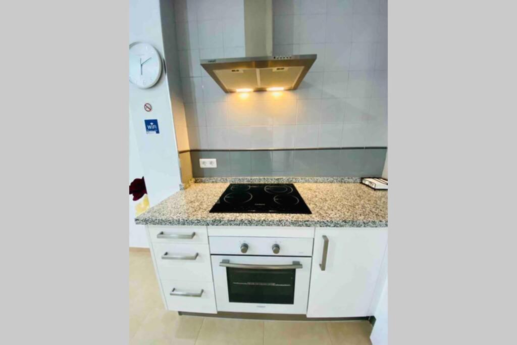 “Smile Nerja” Chic Apartment With Wifi, 4 Guests Bagian luar foto