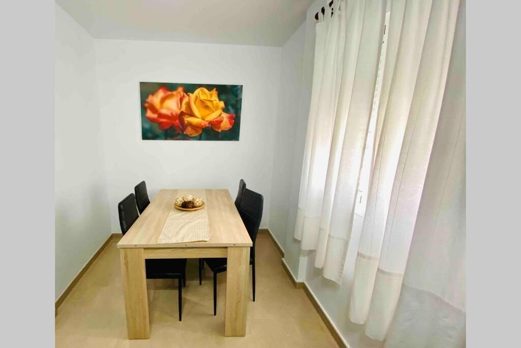 “Smile Nerja” Chic Apartment With Wifi, 4 Guests Bagian luar foto