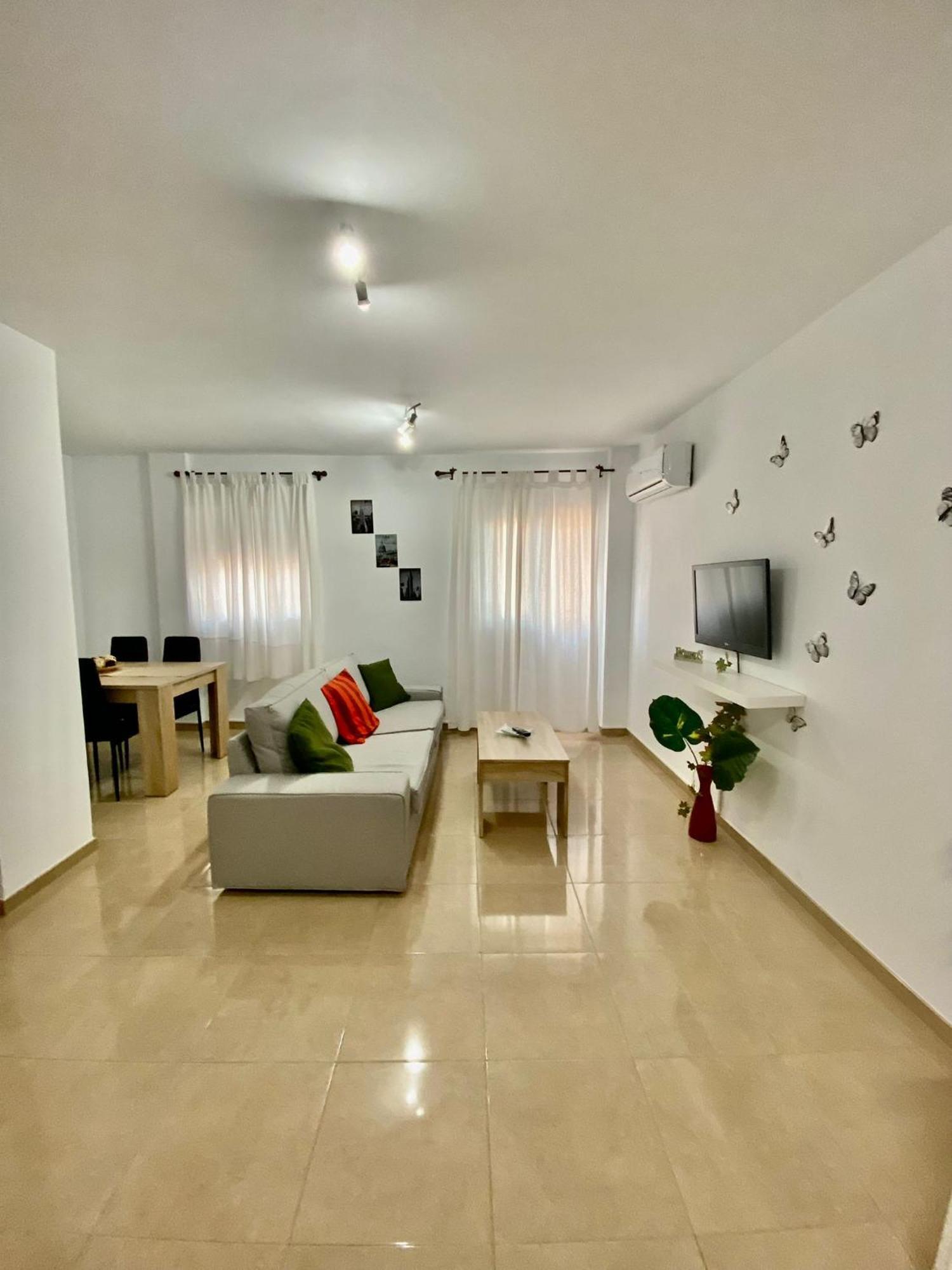 “Smile Nerja” Chic Apartment With Wifi, 4 Guests Bagian luar foto