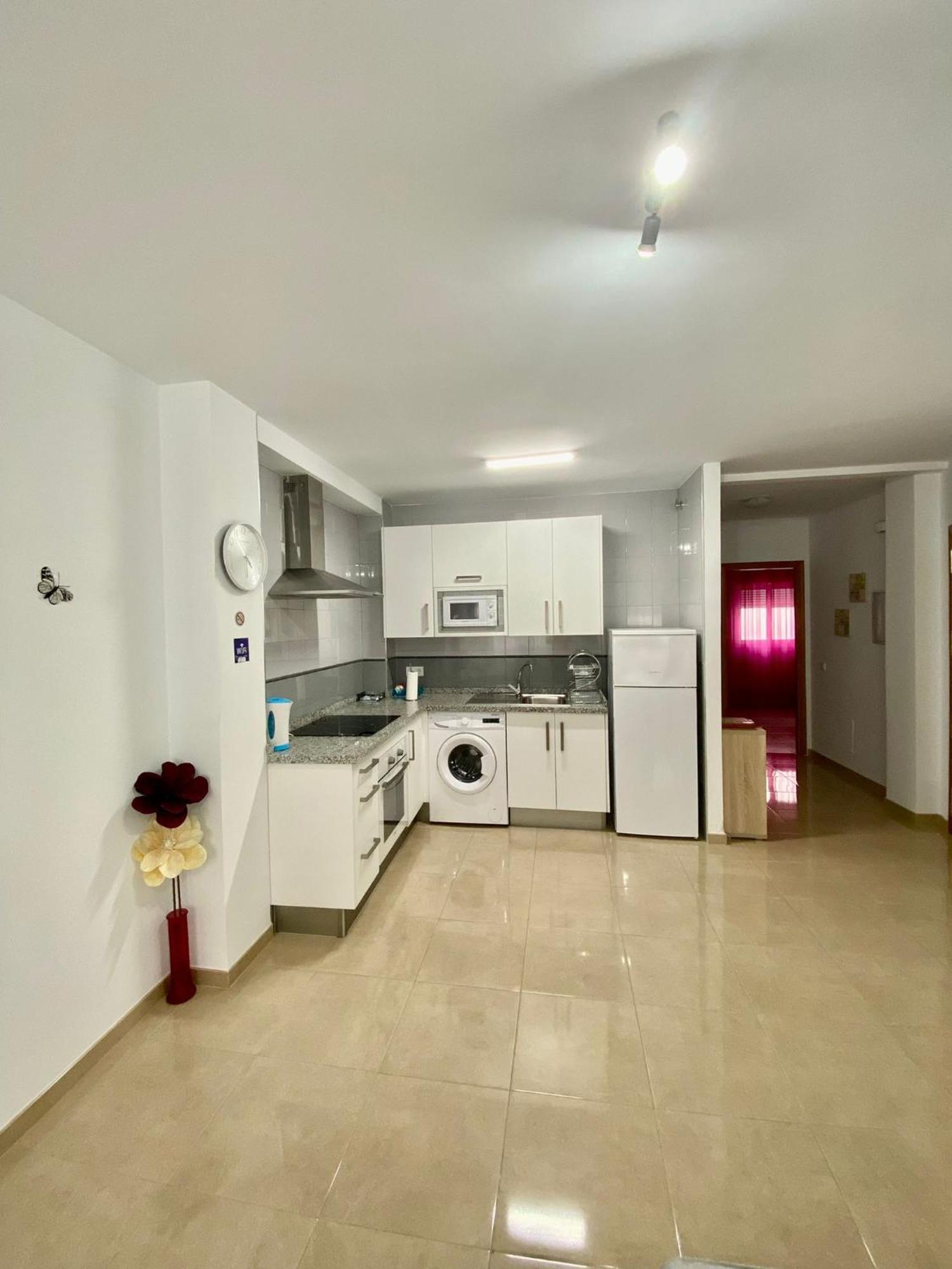 “Smile Nerja” Chic Apartment With Wifi, 4 Guests Bagian luar foto